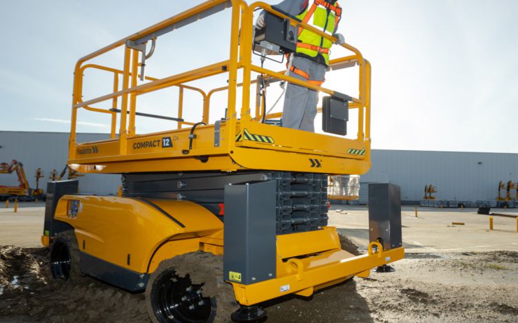 haulotte-compact-12dx-plataforma-tesoura-3